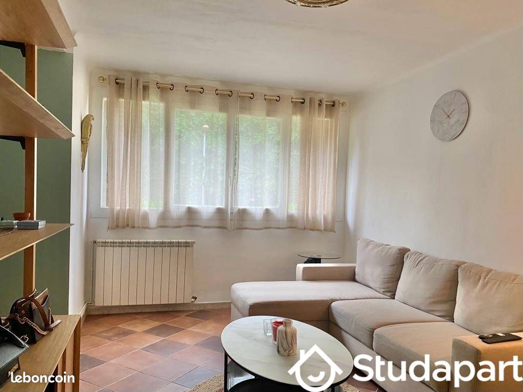 Appartement 3 pièces 44 m² · à Marseille · 44 m² · 450 €/mois