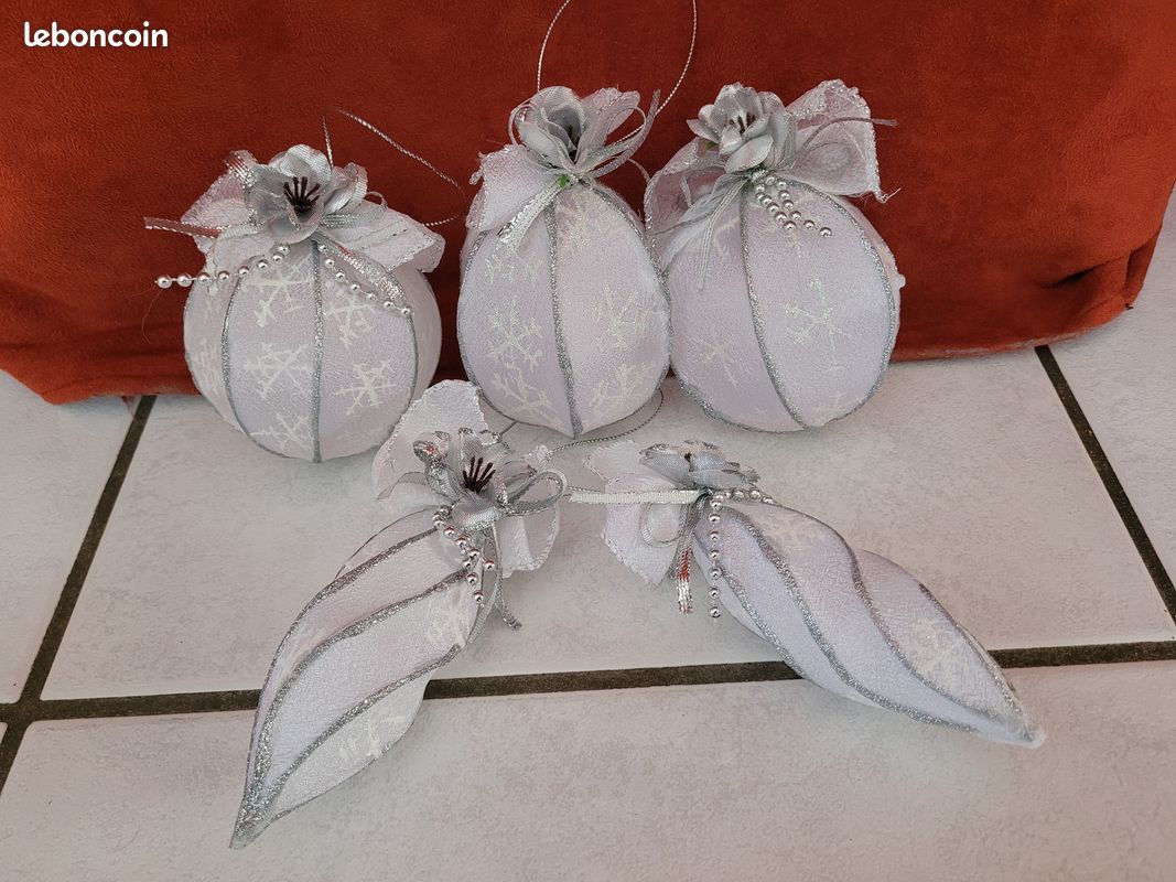 Lot décorations blanches et argentées neuves (image 2)