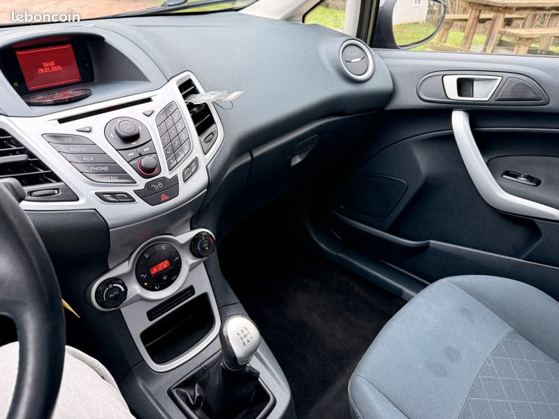 Ford FIESTA 1.4 TDCI 70CH FAP TREND 5P (image 9)