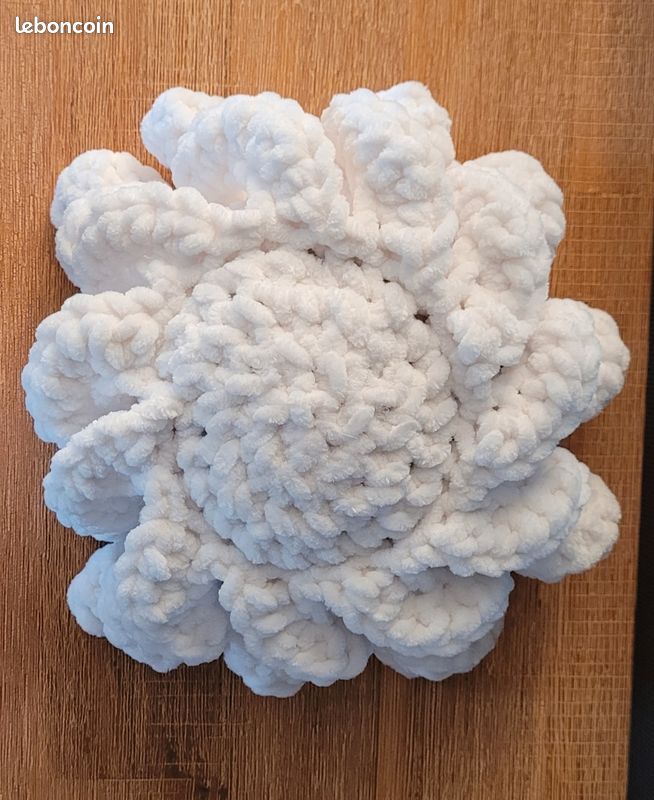 Doudou peluche poulpe amigurumi blanc (image 3)
