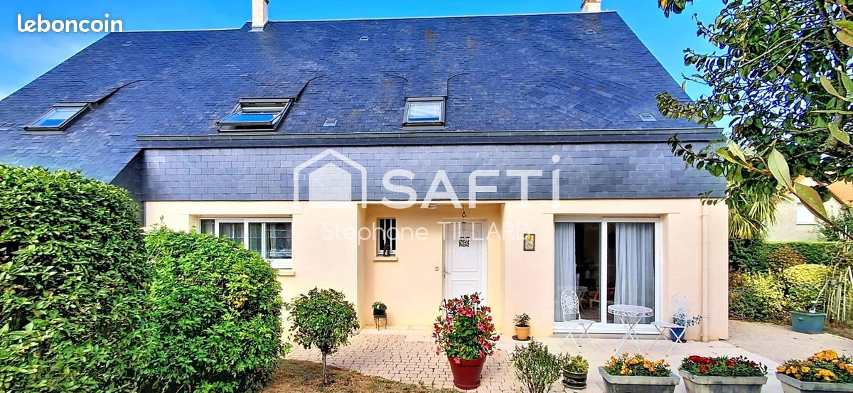 Maison 6 pièces 141 m² · à Cambes-en-Plaine · 141 m² · 455 000 €