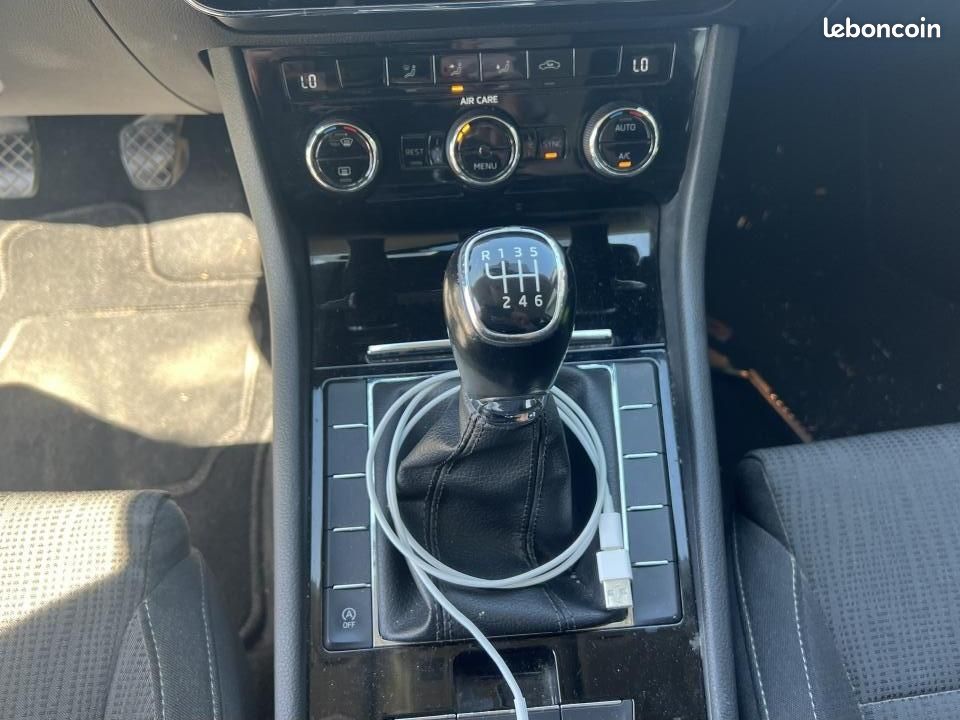 SKODA SUPERB Combi 1.4 TSI ACT - 150 (image 9)