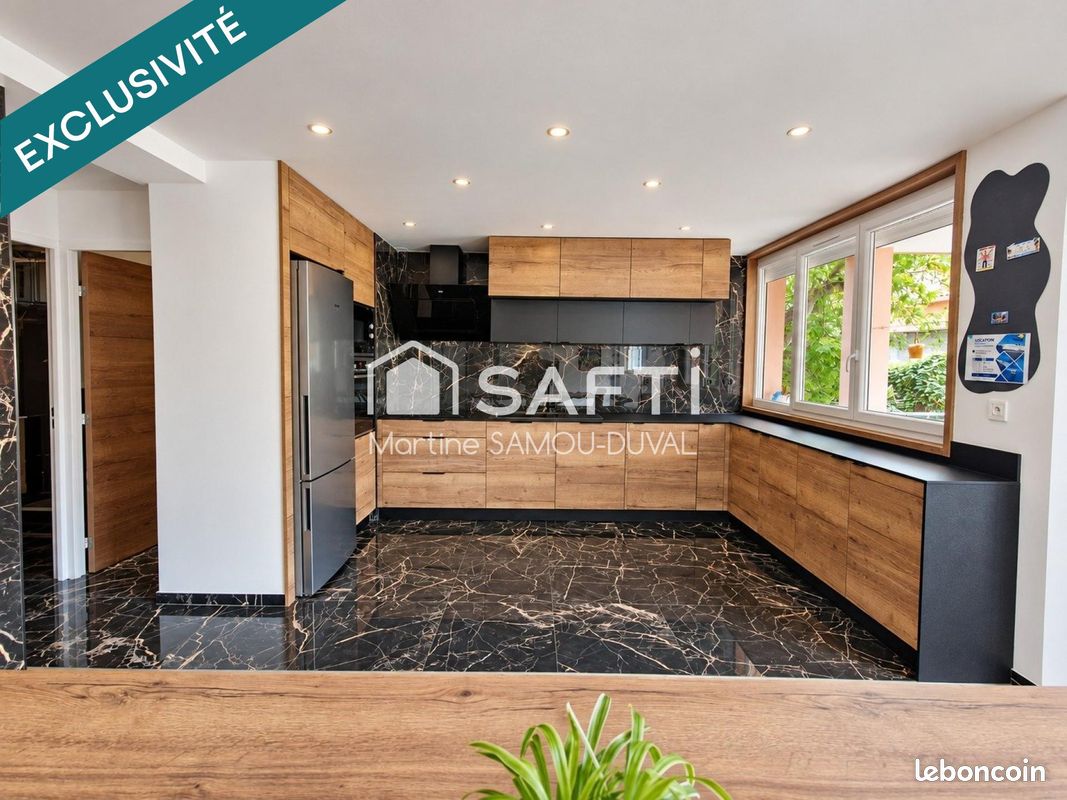Appartement 5 pièces 105 m² · à La Seyne-sur-Mer · 105 m² · 319 000 €