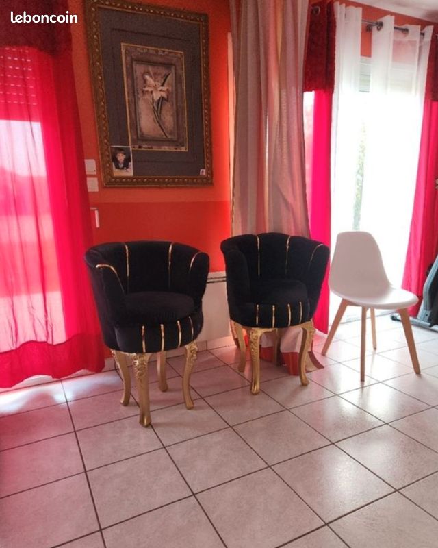 Chaises coquillage (image 1)