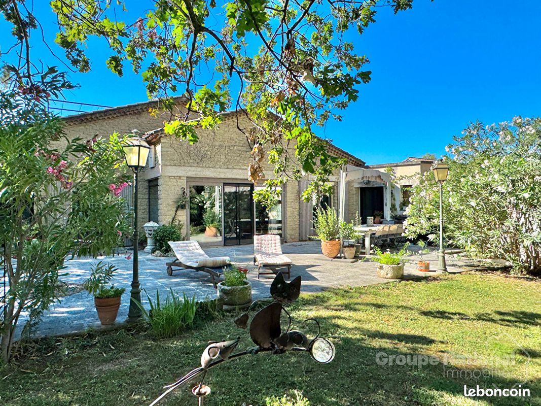 Maison 7 pièces 300 m² · à L'Isle-sur-la-Sorgue · 300 m² · 1 014 000 €