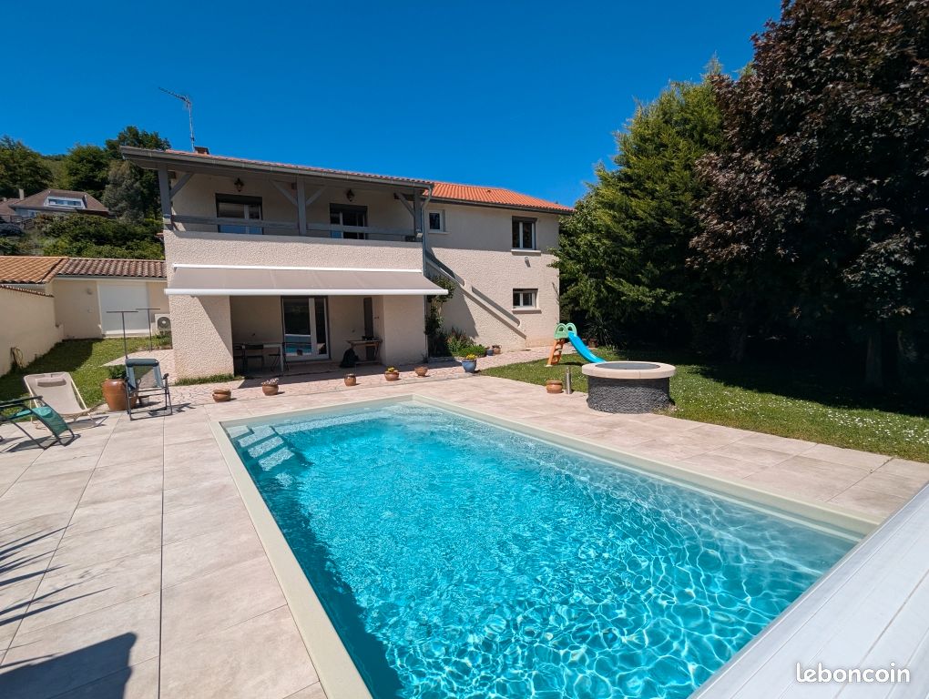 Maison 7 pièces 190 m² · à La Boisse · 190 m² · 539 000 €