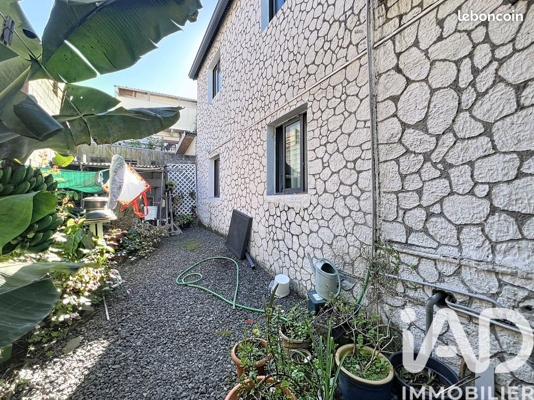 Maison 5 pièces 130 m² · à Le Tampon · 130 m² · 274 000 €