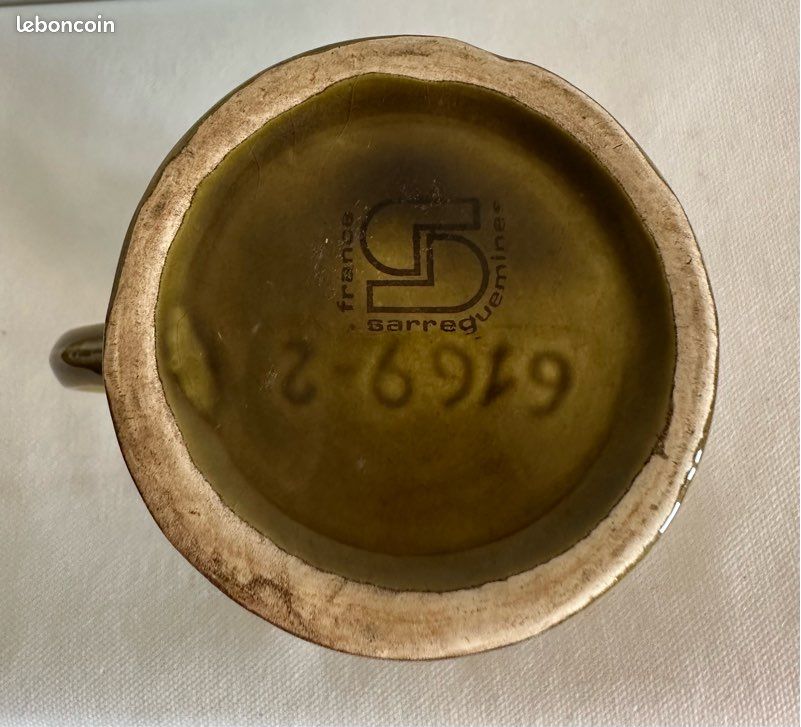 Pichet ancien en grès émaillé vert olive – L. Germany (image 4)