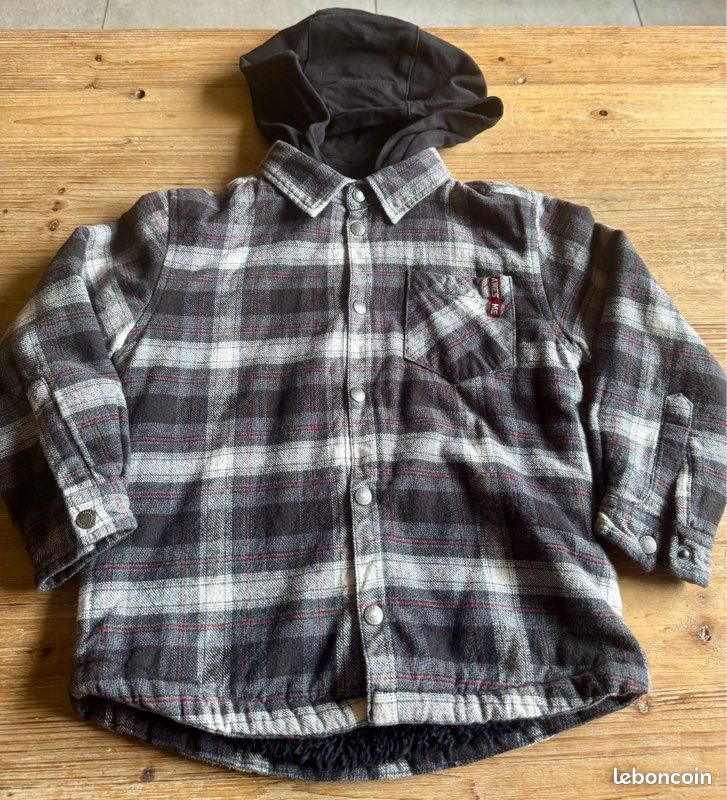 Chemise chaude à capuche Gémo – Taille ans Vêtements