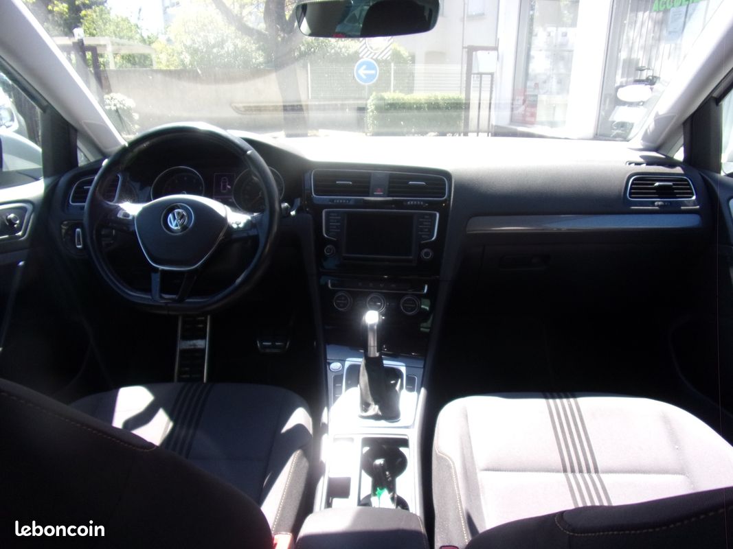 Volkswagen GOLF VII 1.4 TSI 150CH ACT BLUEMOTION TECHNOLOGY ALLSTAR DSG7 5P (image 7)