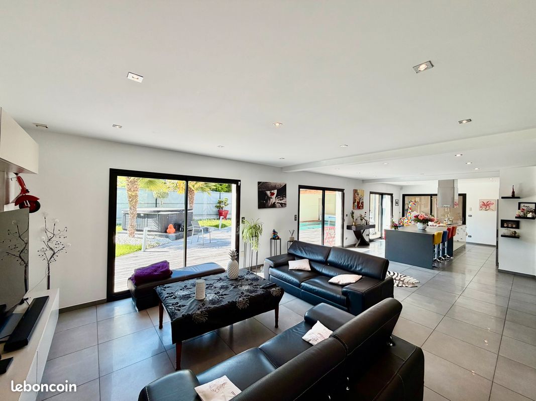 Maison 7 pièces 260 m² · à Bezannes · 260 m² · 950 000 €