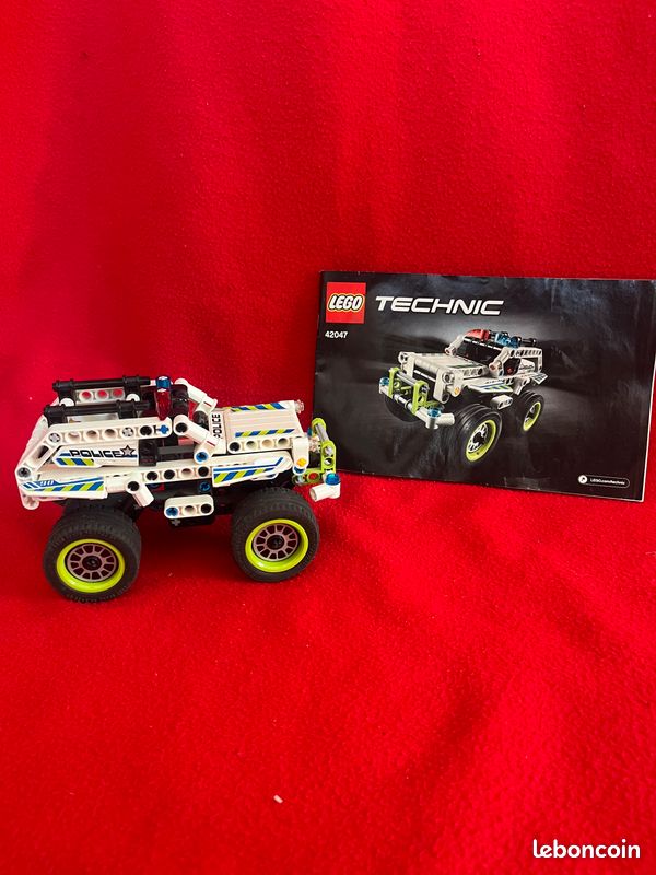 LEGO TECHNIC 4X4 Police n°42047 Jeux Jouets