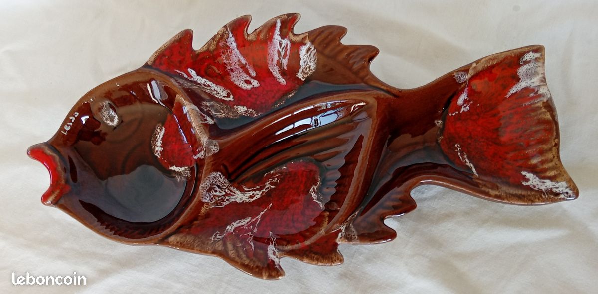 Ancien plat 4 compartiments Vallauris forme poisson vintage année 50/60 (image 1)