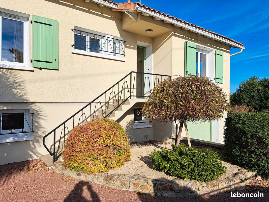 Maison 6 pièces 120 m² · à Parthenay · 120 m² · 850 €
