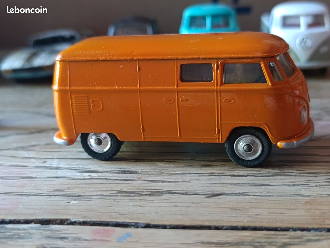 Volkswagen Combi Corgi Toys (image 4)
