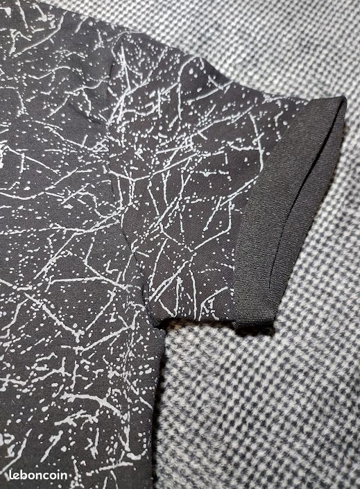 John H Tee Shirt Homme Fantaisie Col Rond Noir & Gris Bas Arrondi Coupe Over size Taille L (image 4)