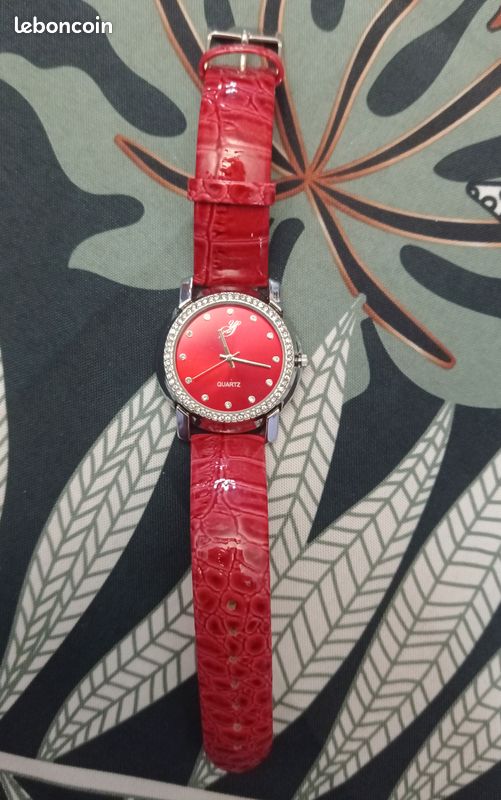 Montre boîte d'origine marque YELLOW STONE tout du cadran zirconiums fond rouge satiné neuve (image 4)