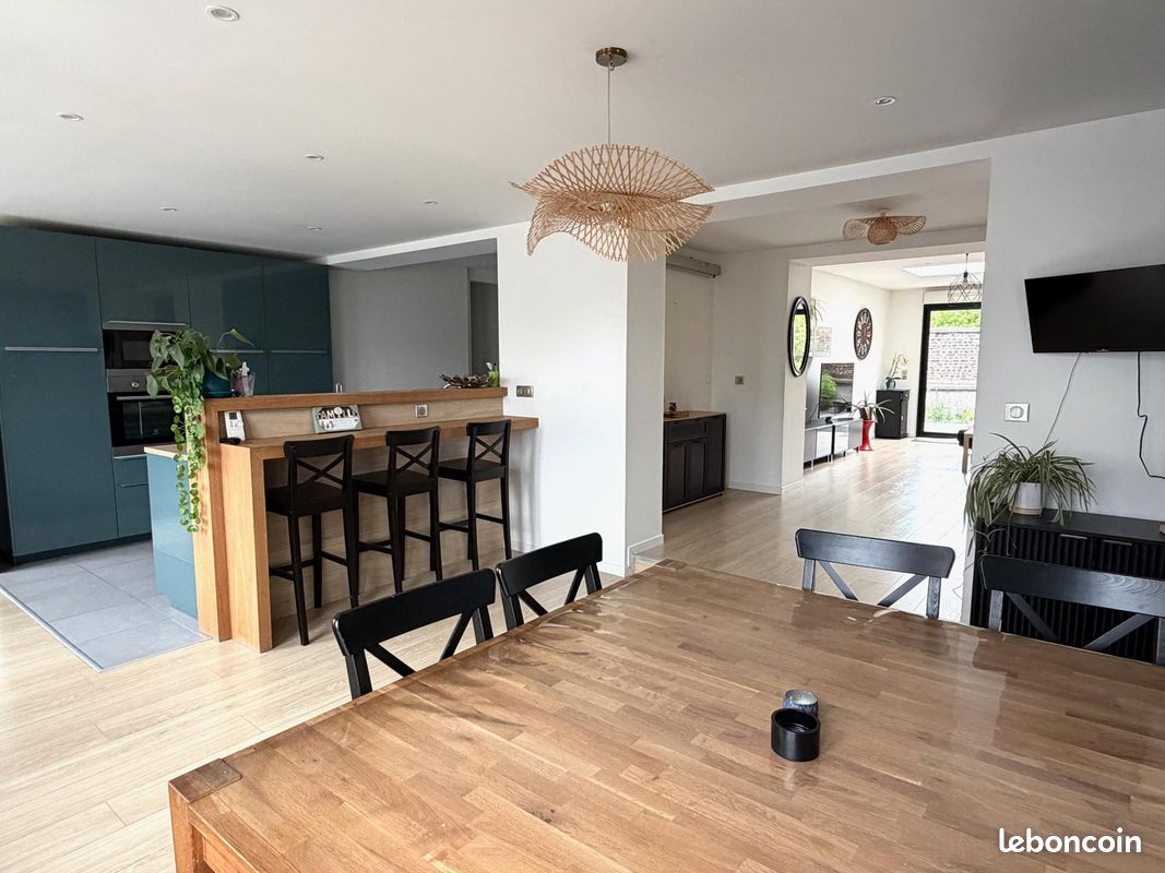 Maison 6 pièces 177 m² · à Wambrechies · 177 m² · 579 000 €