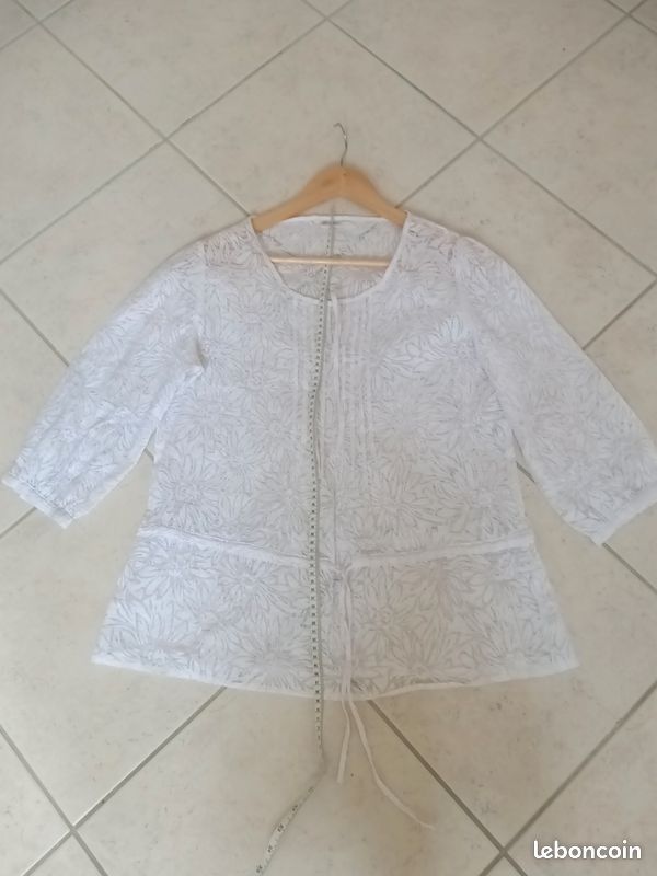 Blouse blanche de chez Damart taille U (image 7)