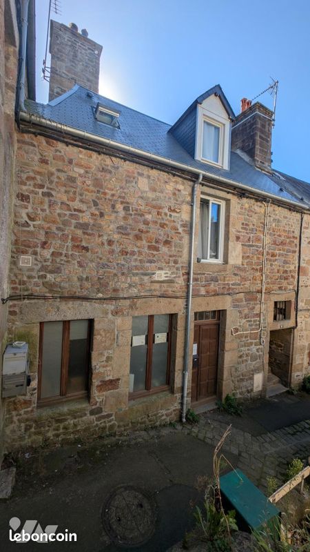 Immeuble 2 pièces 54 m² · à Villedieu-les-Poêles-Rouffigny · 54 m² · 116 840 €