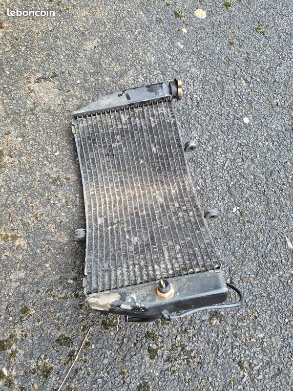 Radiateur 929cbr 954 cbr (image 2)