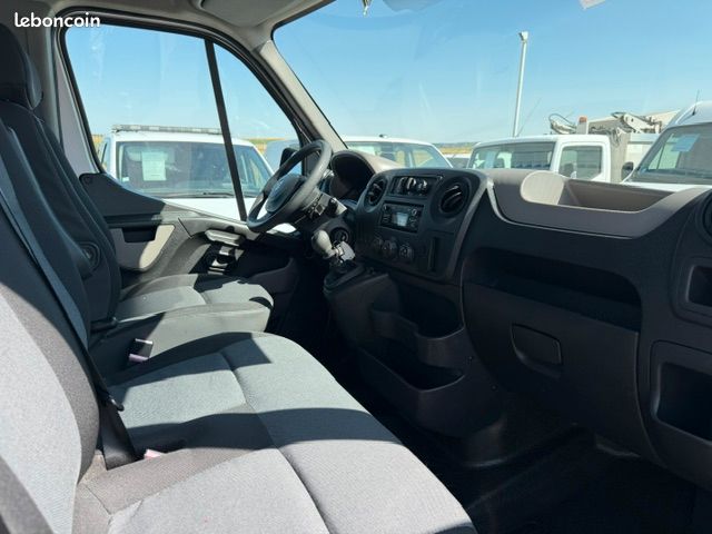 19990 HT - RENAULT Master L3H2 TPMR 4 Fauteuils roulants DCI 110 Grand Confort 2,3 L - 05/2017 - 26500 kms (image 6)