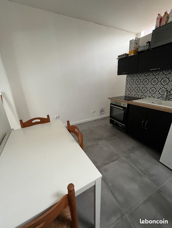 Appartement 3 pièces 46 m² · à Lille · 46 m² · 730 €
