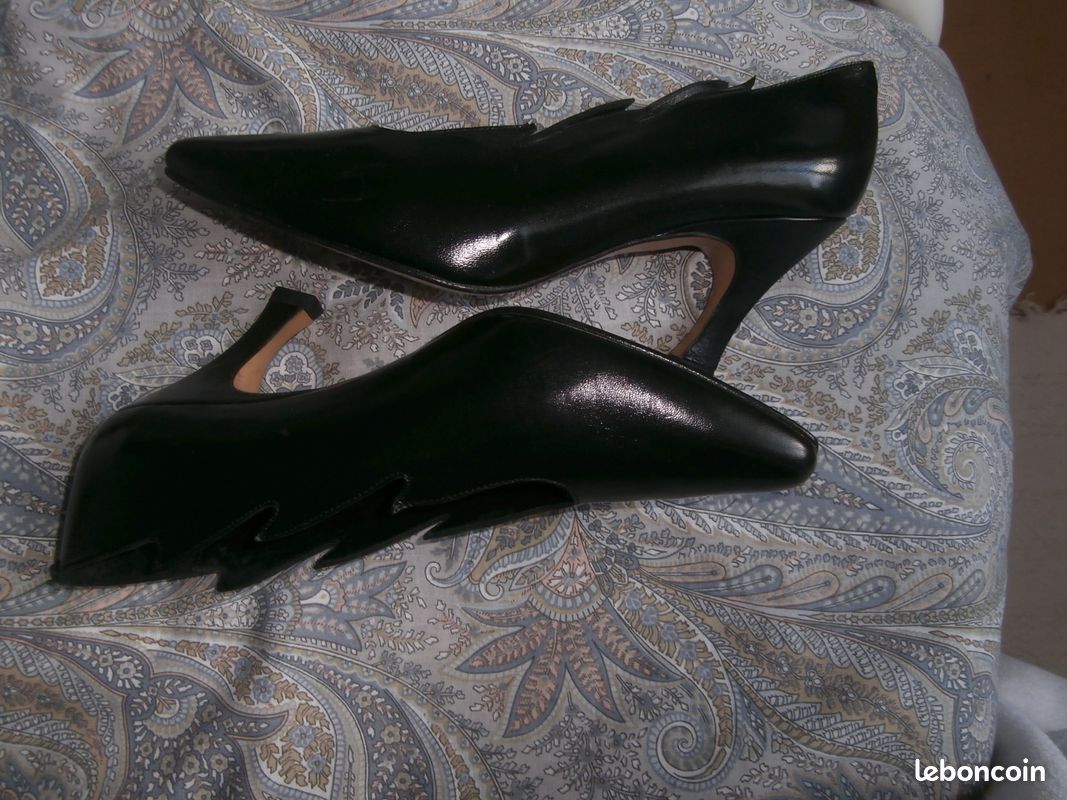 Escarpins noirs neufs taille 38 (image 2)