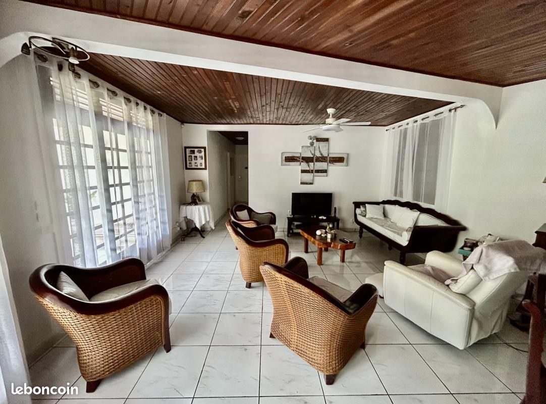 Maison 5 pièces 131 m² · à Fort-de-France · 131 m² · 440 000 €