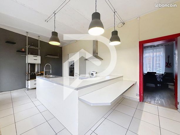 Maison 6 pièces 220 m²