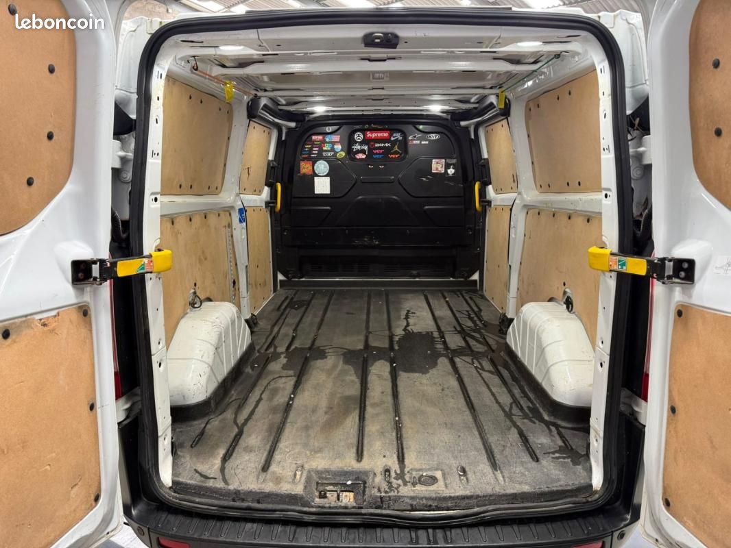 Ford Transit Custom FOURGON L2H1 2.0 ECOBLUE 170 cv Trail (image 13)