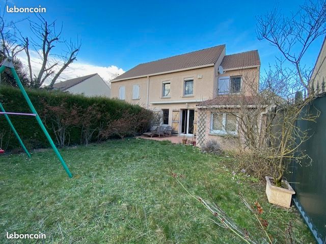 Maison 5 pièces 111 m² · à Cergy · 110,9 m² · 295 000 €