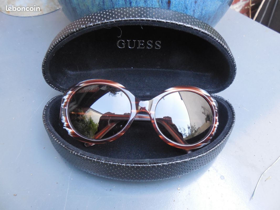 Lunettes de soleil GUESS neuves (image 1)