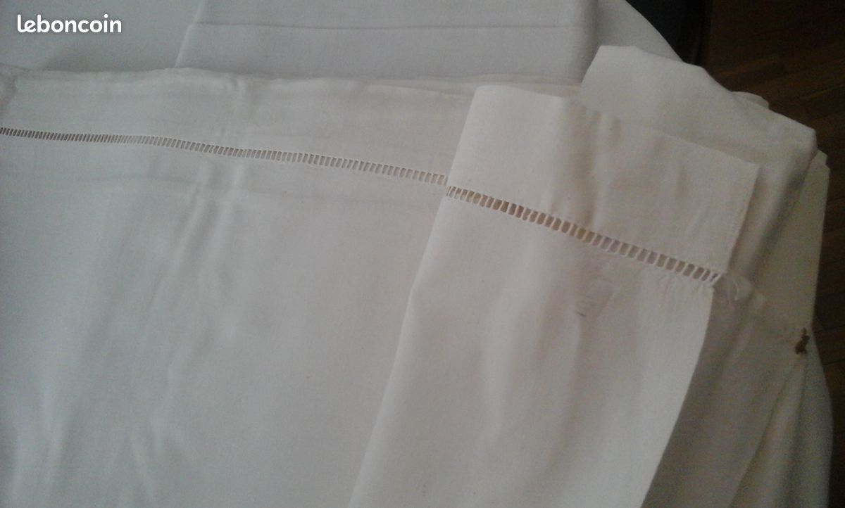 Drap ancien broderie main Jour de Venise 275×230 (image 2)