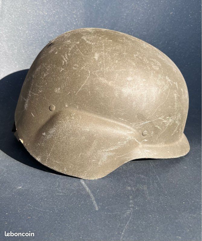 Casque balistique original de l’armée française, fabriqué par CGF Gallet (image 2)