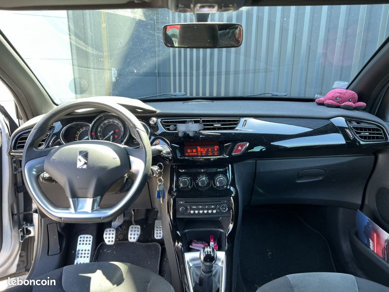 Citroen DS3 CABRIO 1.2 VTI PURETECH SO CHIC (image 14)