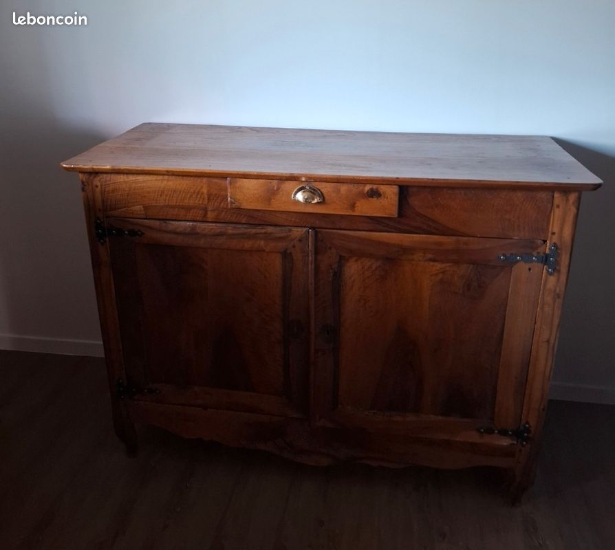 Très joli buffet /vaisselier en bois massif (image 10)