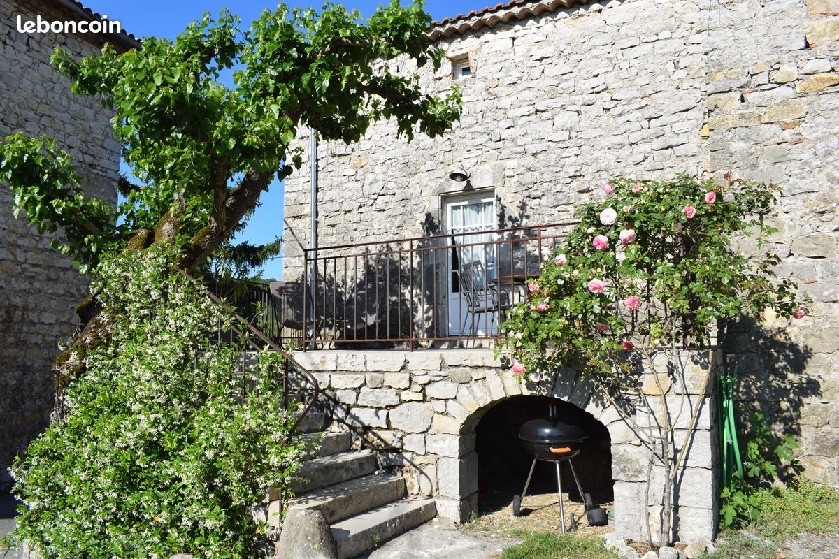 Location gite Ardèche "Petit Léo" disponible du 6 au 12 juillet 2025 (image 1)