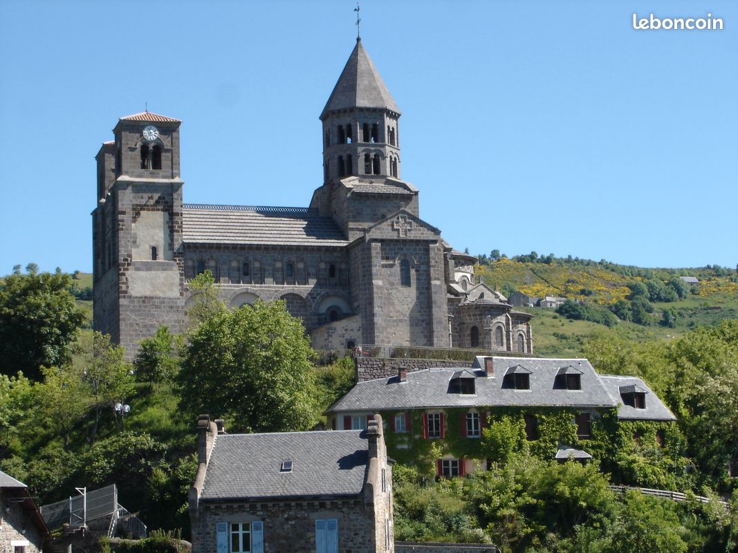 Maison 6 pièces 150 m² · à Le Vernet-Sainte-Marguerite · 150 m² · 1 250 €/mois