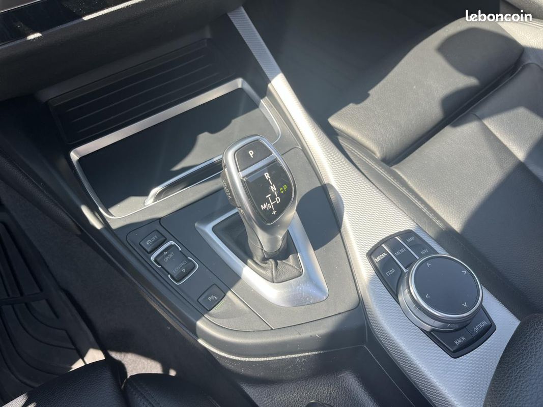 BMW SERIE 1 M140iA xDrive 3.0 340ch 5p édition limitée - Suivi BMW complet (image 11)