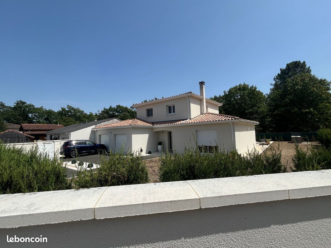 Maison 5 pièces 152 m² · à Saint-Jean-d'Illac · 152 m² · 950 000 €