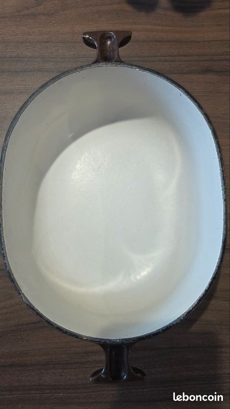 Le Creuset - Casserole dish (2) - Enzo Mari - Enamel source - auction