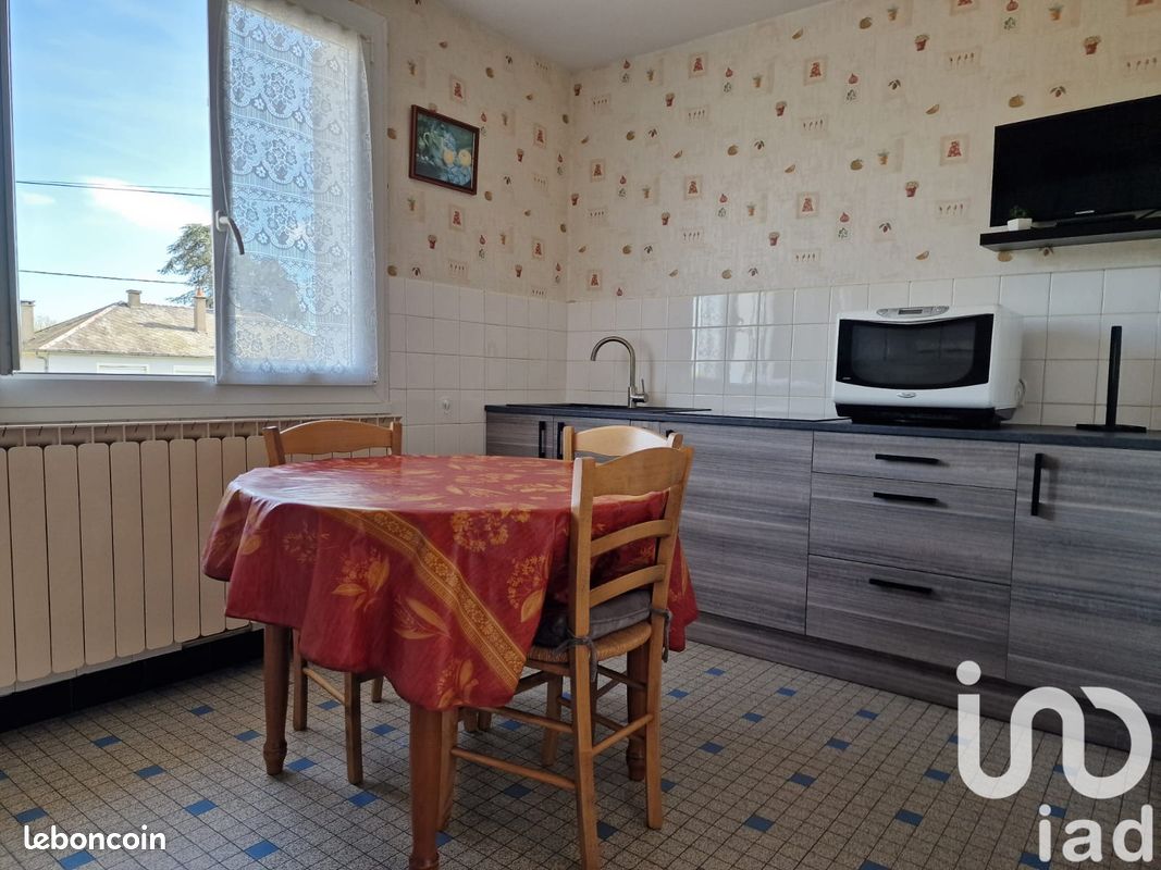 Maison 3 pièces 70 m² - Loretz-d'Argenton 79290 (image 2)