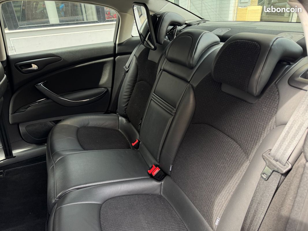 CITROEN C5 HDi 160ch Exclusive+ - Suivi d'Entretien Complet (image 26)