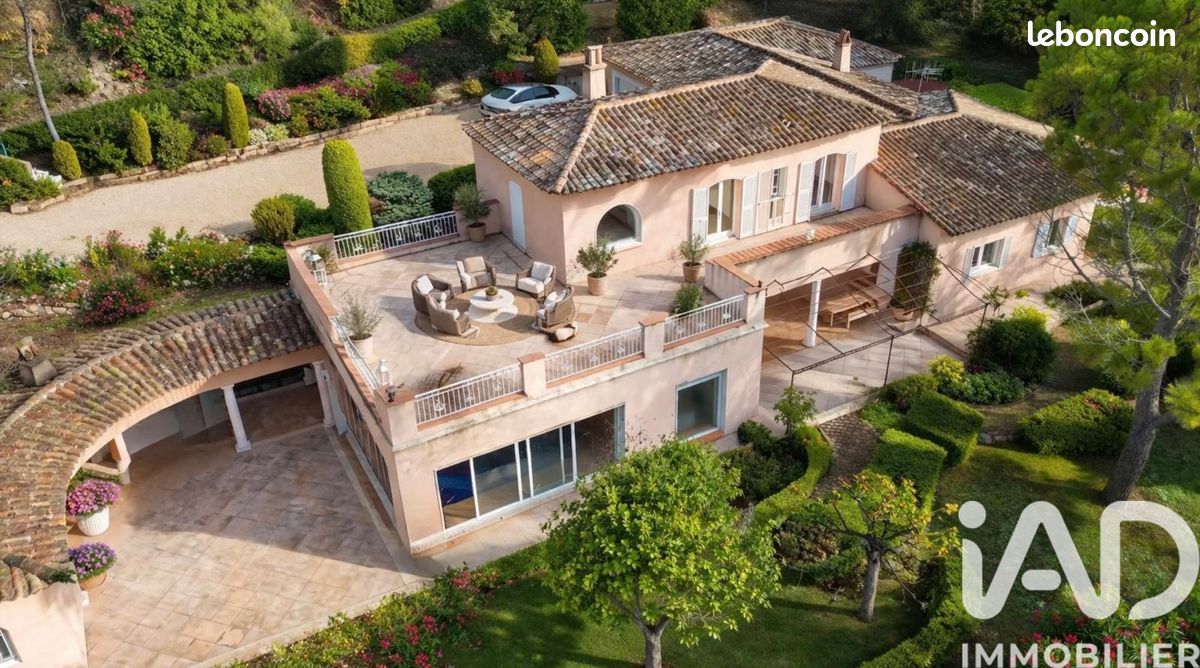 Maison 5 pièces 240 m² · à Seillans · 240 m² · 995 000 €