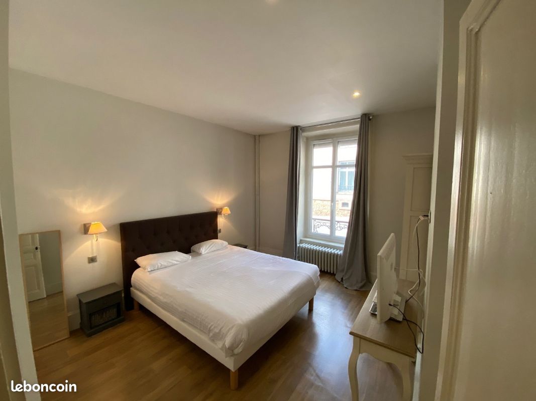 Appartement 7 pièces 141 m² - Limoges 87000 (image principale 2)