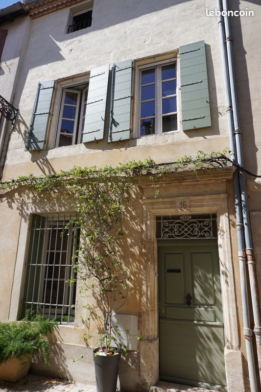 Maison 6 pièces 121 m² · à Arles · 121 m² · 390 000 €
