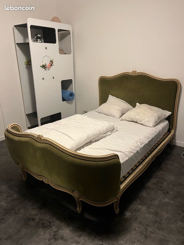 Cadre lit ancien vert (image 1)