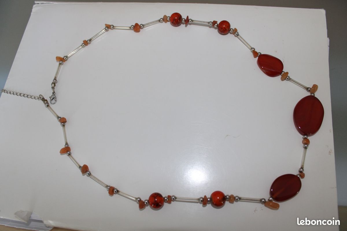 Collier fantaisie orange marron en très bon état (image 3)