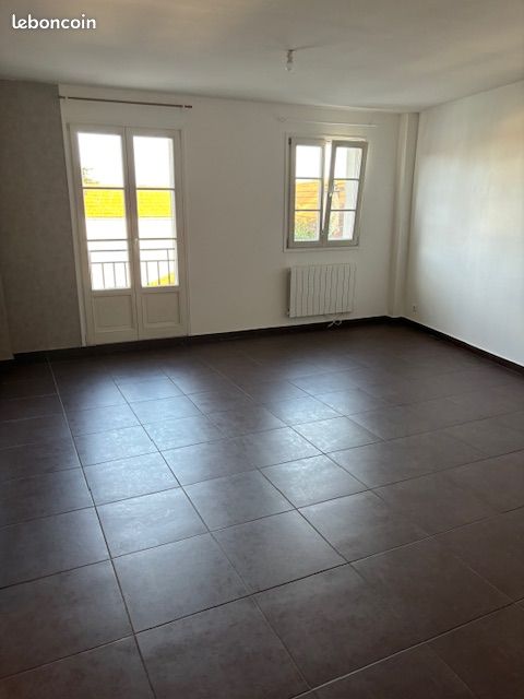 Location appartement 2 pièces état neuf avec parking (image 1)